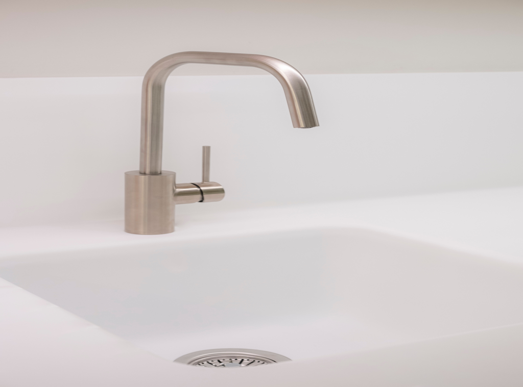 7 THINGS TO CONSIDER WHEN SELECTING A NEW KITCHEN TAP